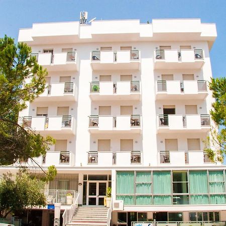 Hotel Raffaello Cesena Bagian luar foto
